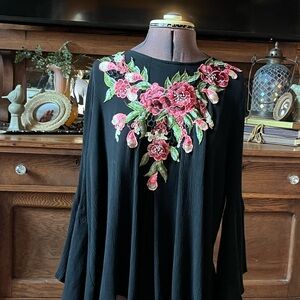 Chic Black Tunic with Floral Embroidery